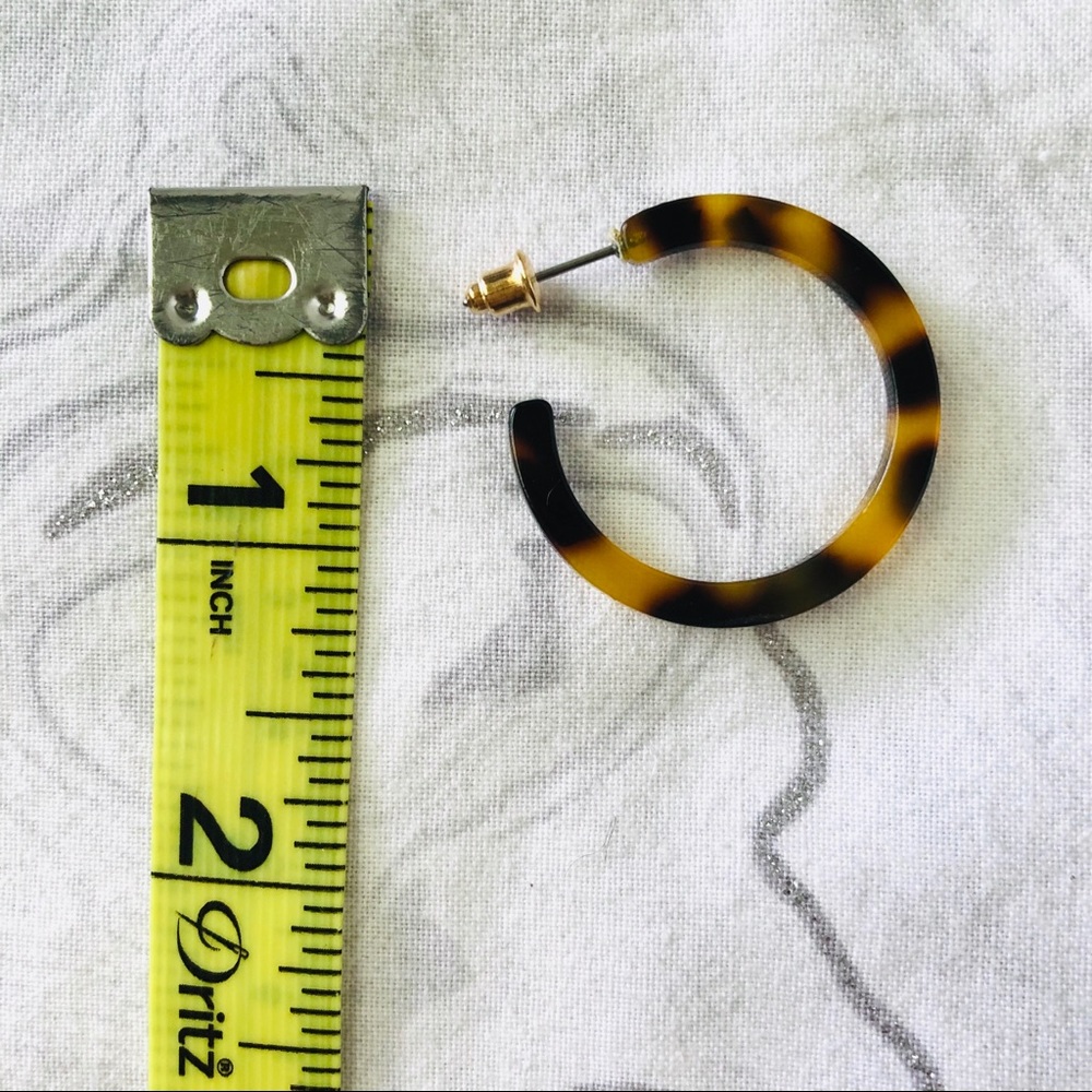 Tortoise Shell Hoop Earrings - Picture 3 of 3